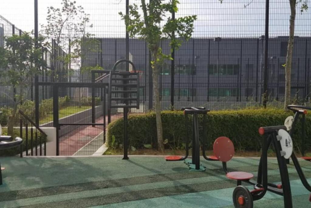 Cosy Studio Netflix Selfcheckin Cyberjaya 2 Exterior photo