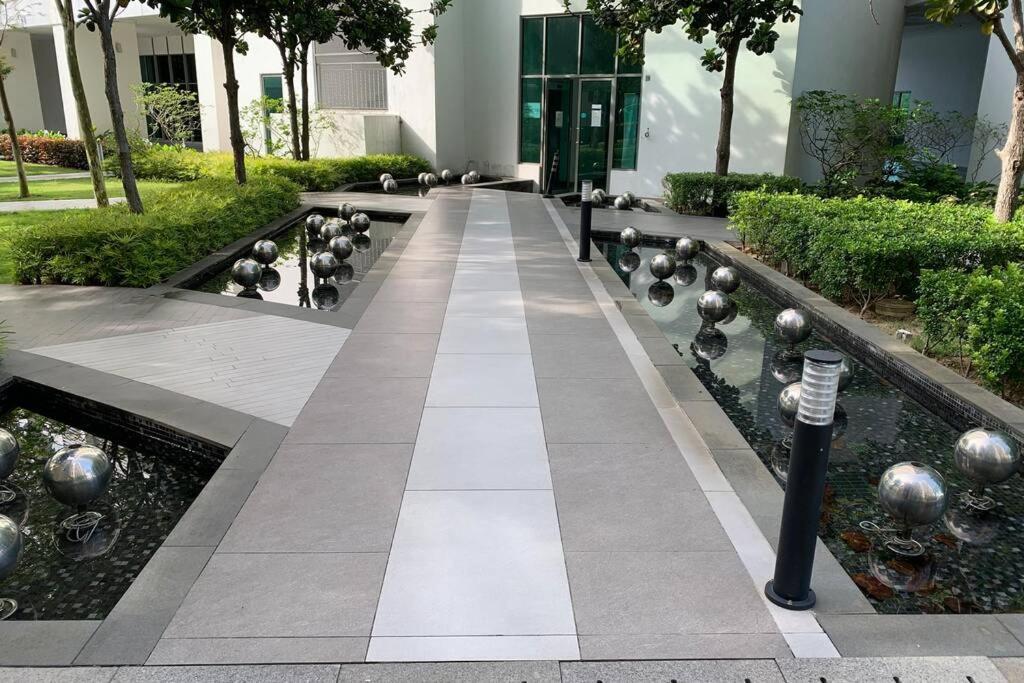 Cosy Studio Netflix Selfcheckin Cyberjaya 2 Exterior photo