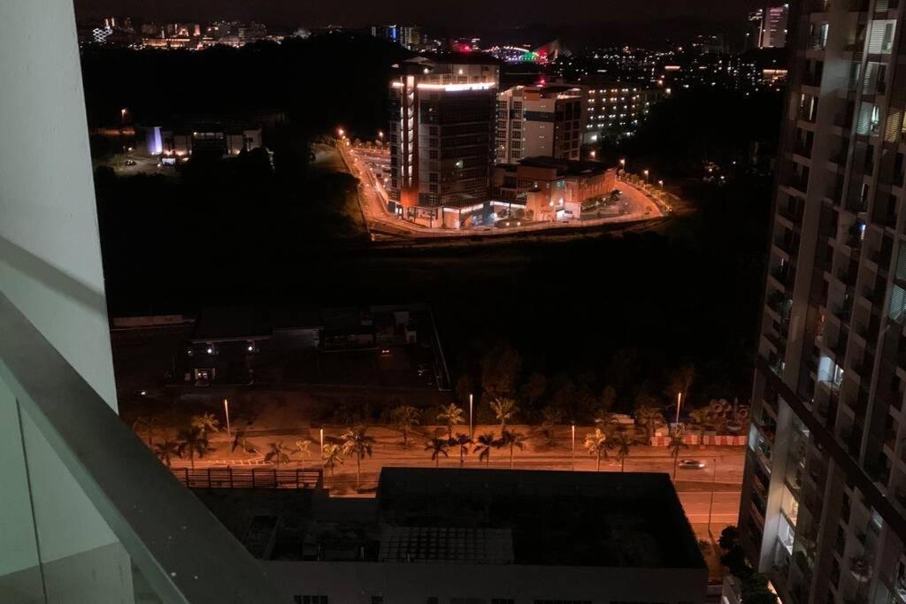 Cosy Studio Netflix Selfcheckin Cyberjaya 2 Exterior photo